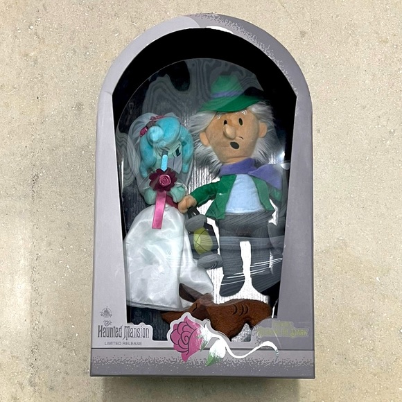 Disney The Haunted Mansion Plush set - Picture 1 of 3